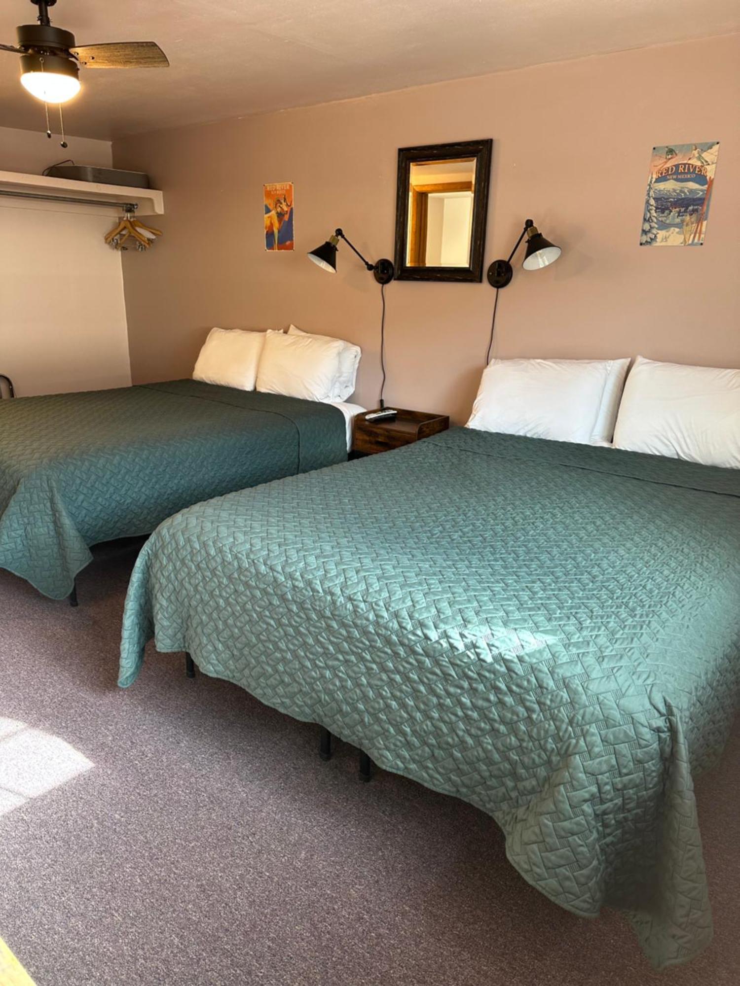 Deer Lodge Red River Room photo