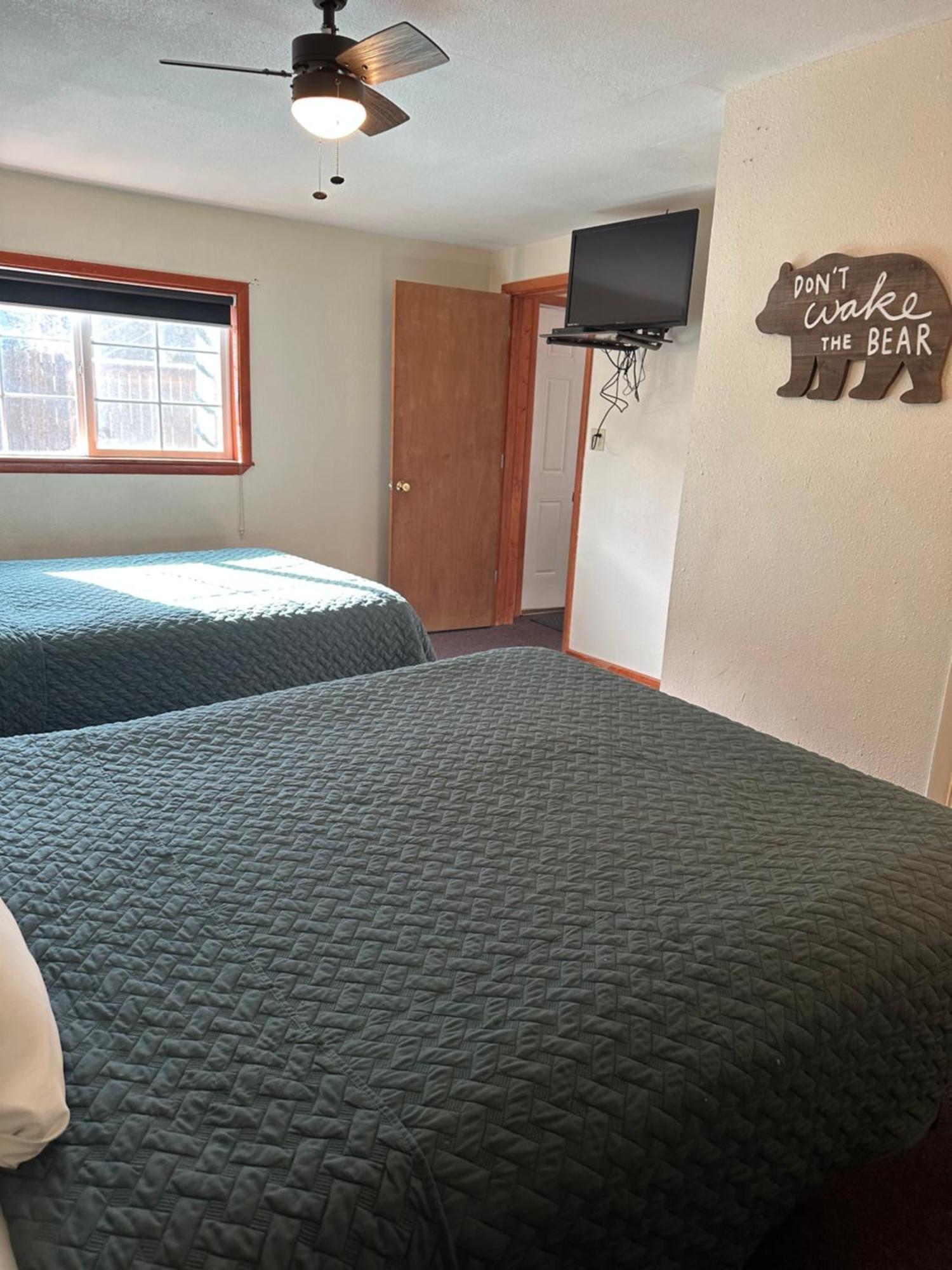 Deer Lodge Red River Room photo