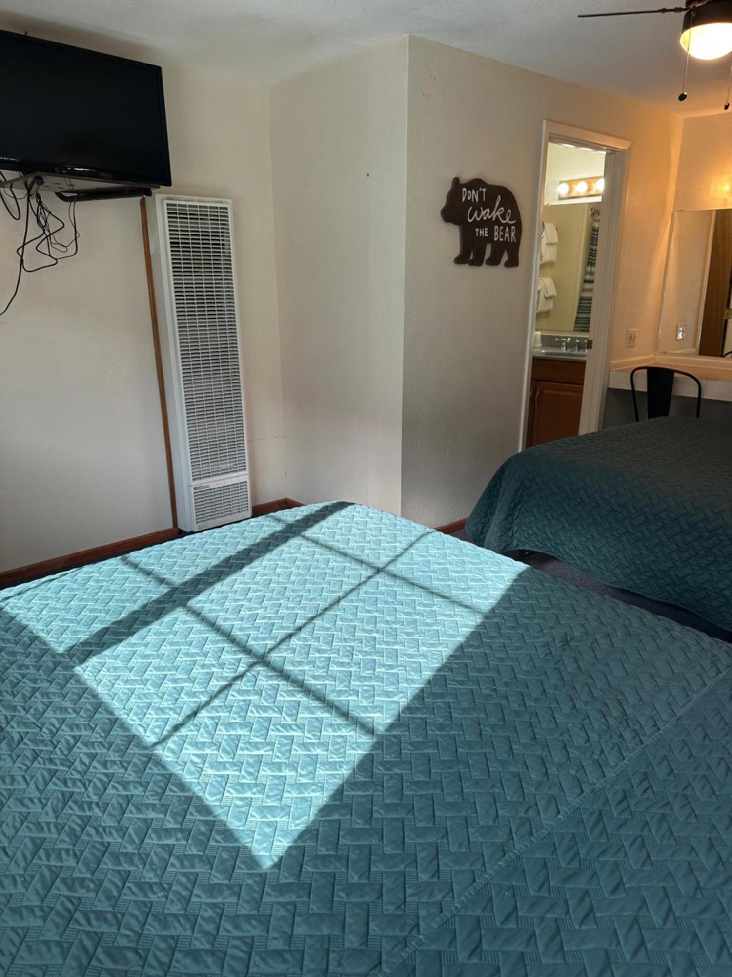 Deer Lodge Red River Room photo