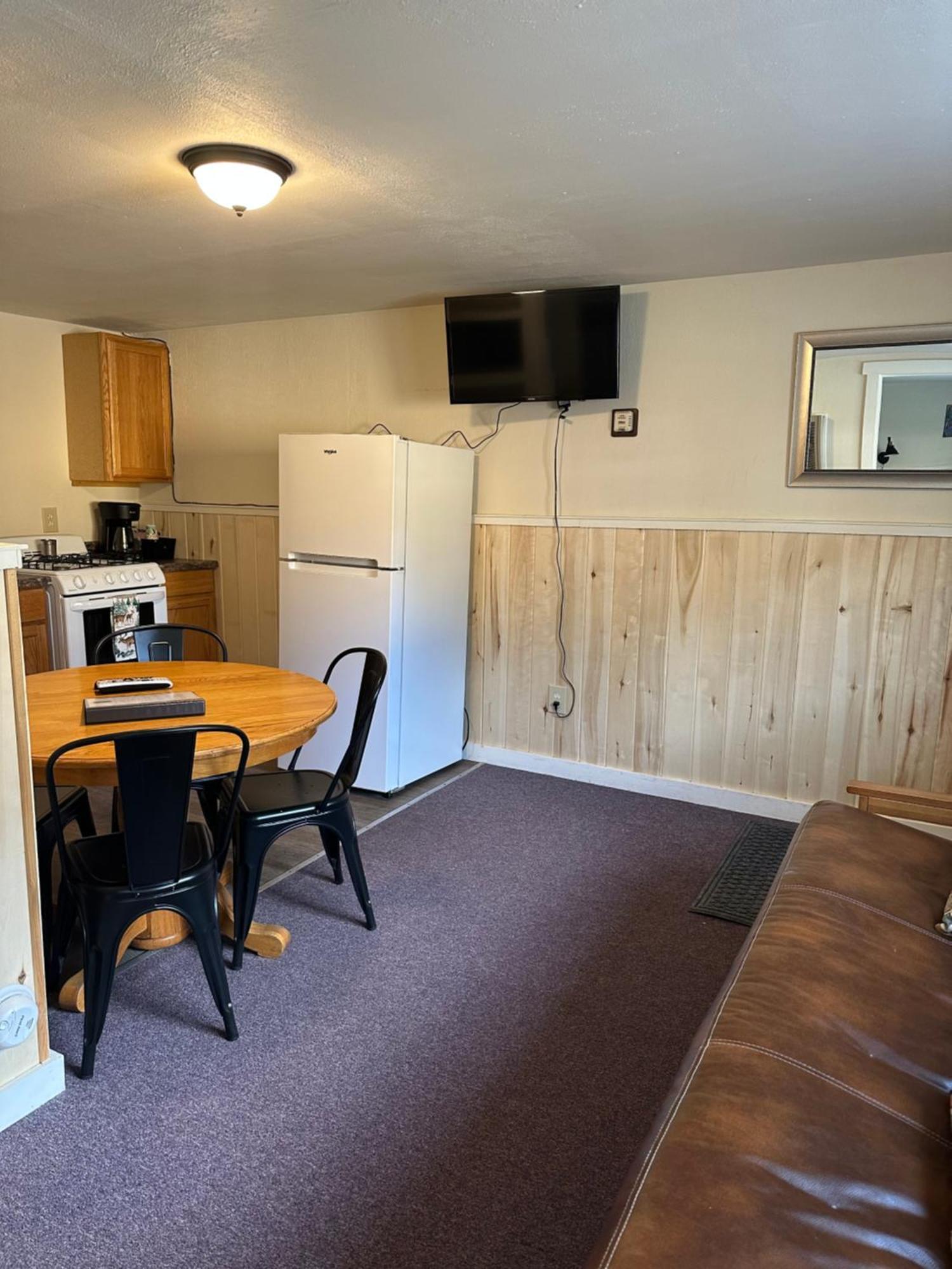 Deer Lodge Red River Room photo